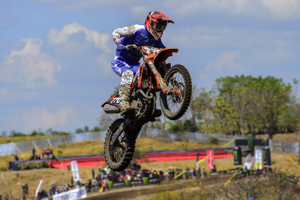 Devin Simonson 2023 MXGP of Indonesia_01